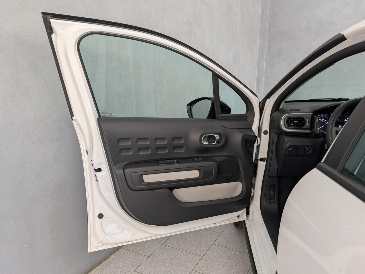 Citroen c3 iii 1.2 puretech 83cv C-Series