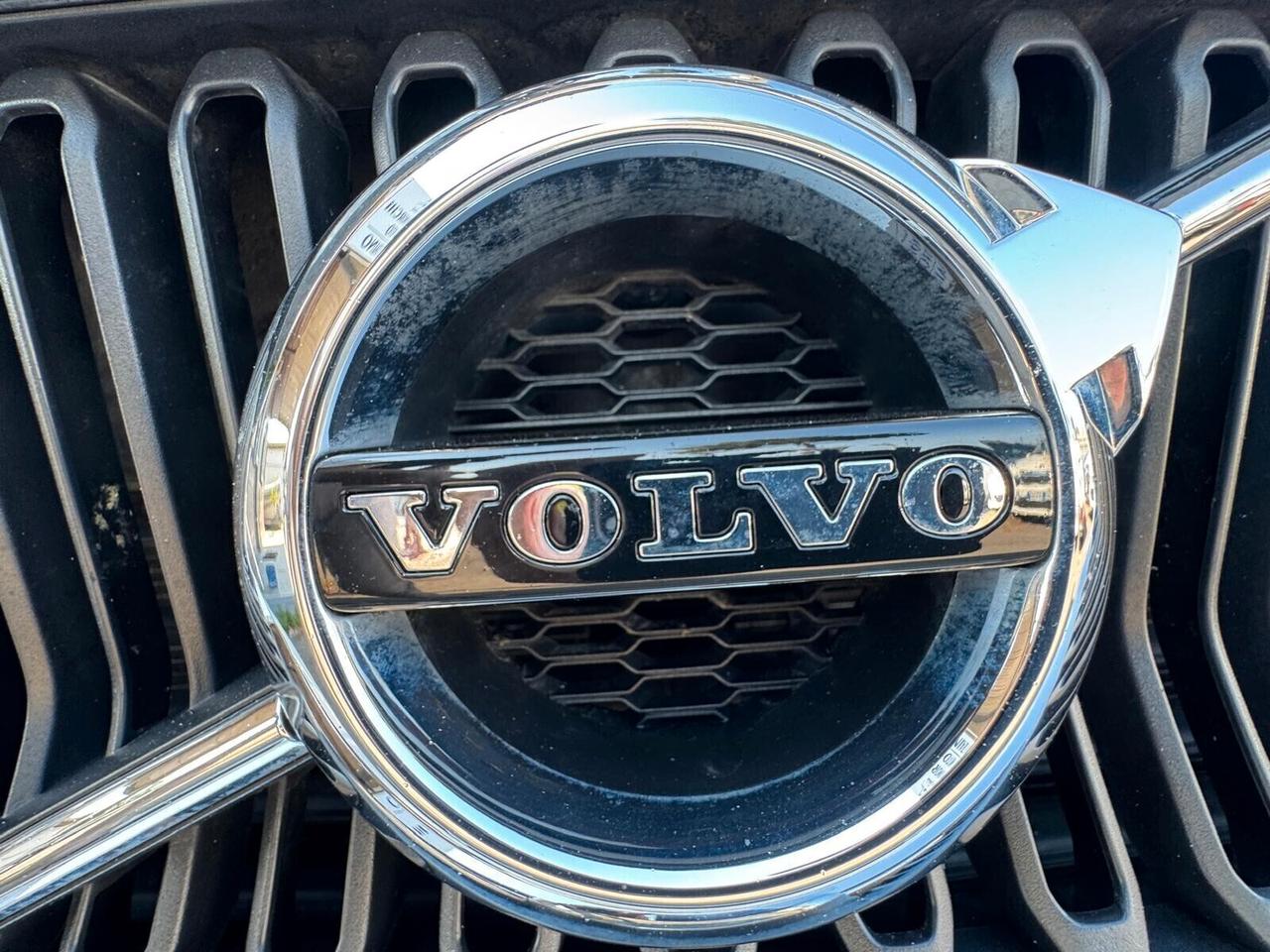 Volvo XC40 T2 Geartronic Momentum Core