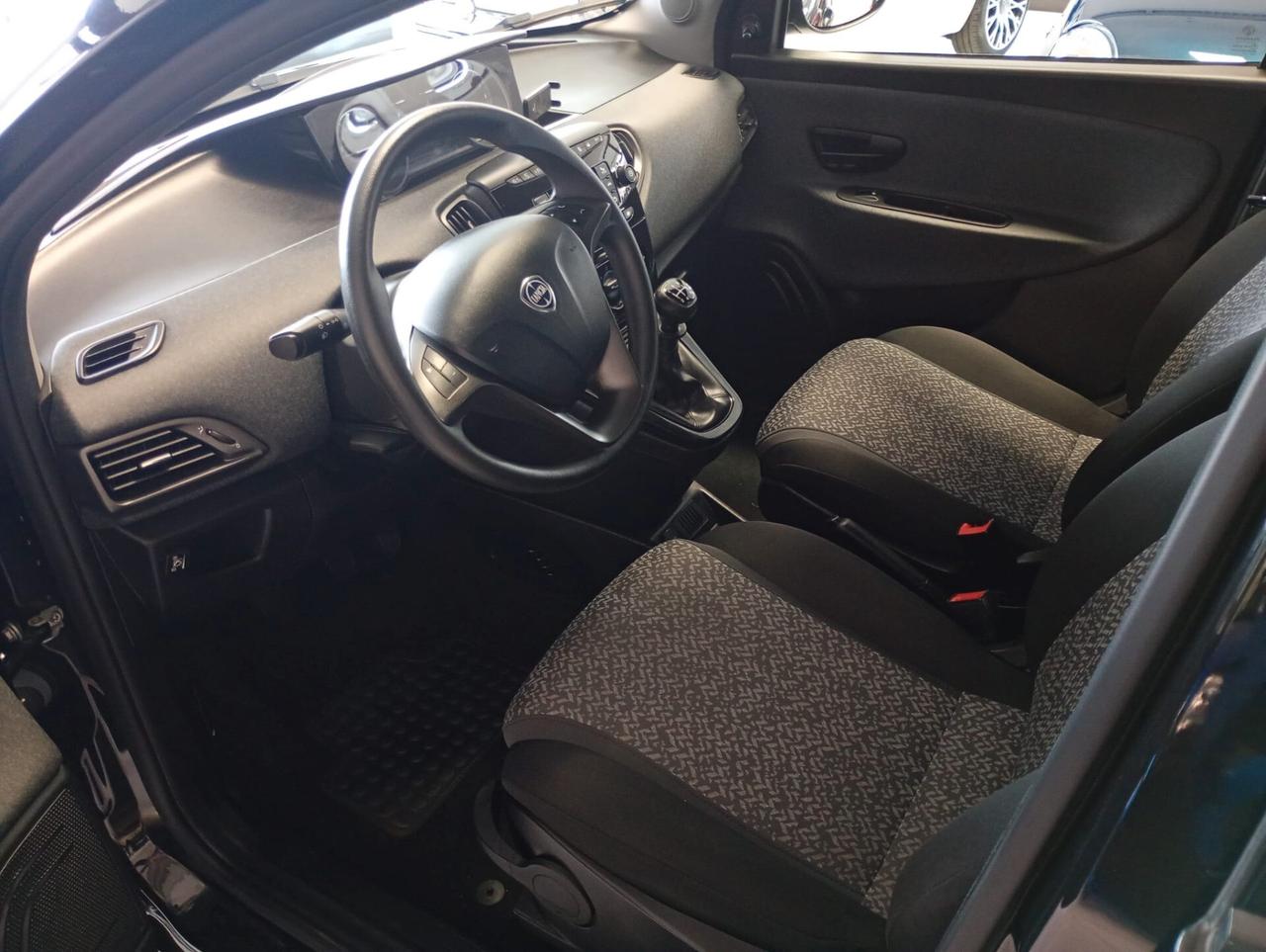 Lancia Ypsilon 1.2 69 CV 5 porte GPL Ecochic Elefantino Blu