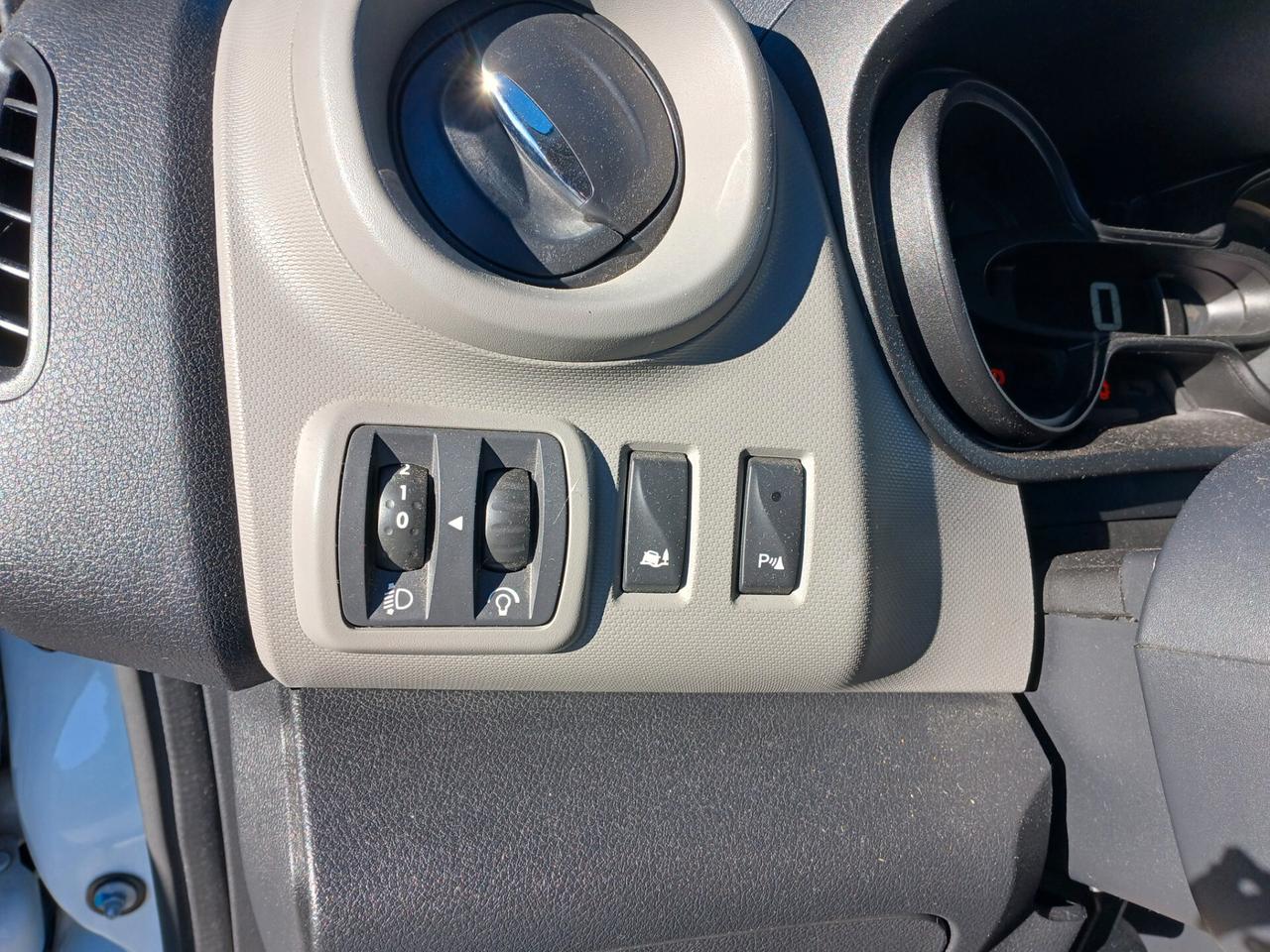 Renault TRAFIC 1.6 DCI 120 CV 2016 3 POSTI