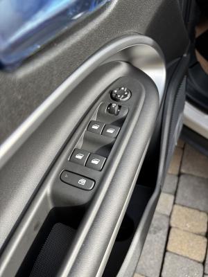 Jeep Avenger 1.2 turbo e-hybrid mhev Summit fwd 110cv edct6