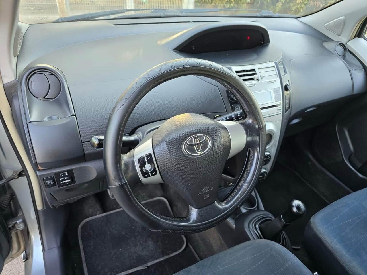 Toyota Yaris 1.3 5 porte Navi