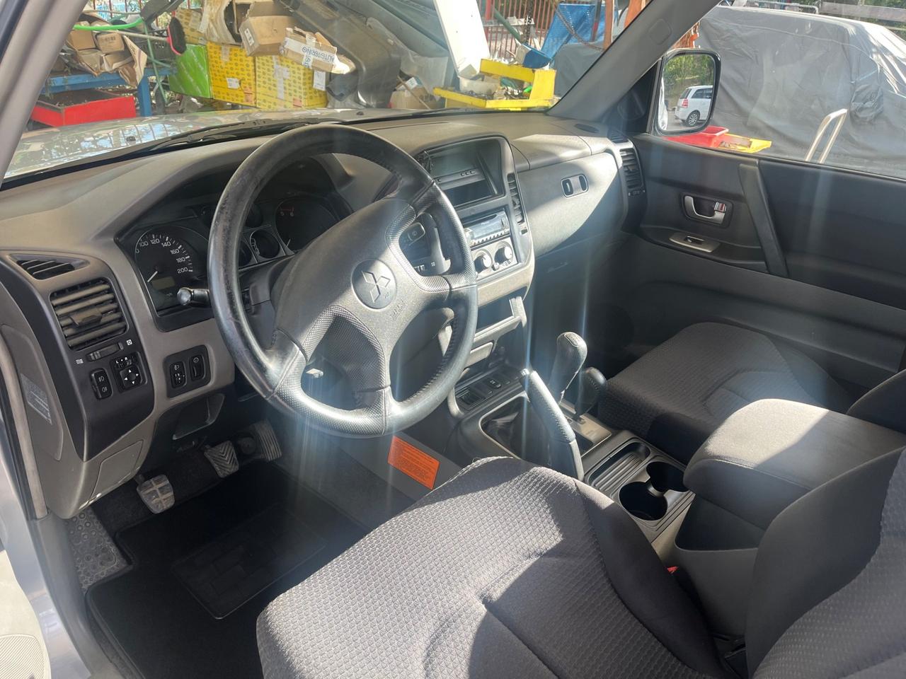 Mitsubishi Pajero 2.5 TDI 3p. GLX