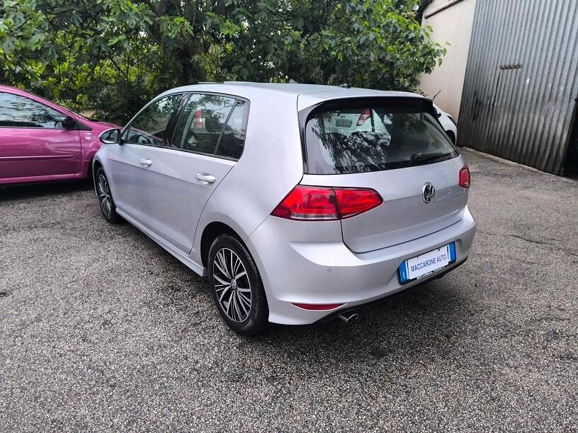 Volkswagen Golf 1.6 TDI 110 CV 5p. Highline R-LINE