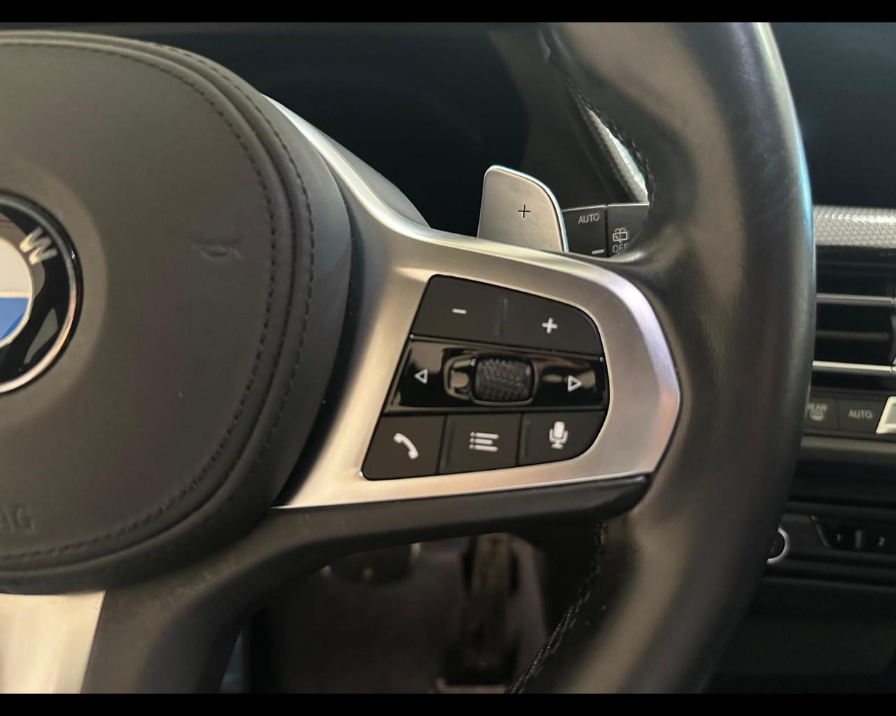 BMW Serie 1 (F40) - M 135i xDrive