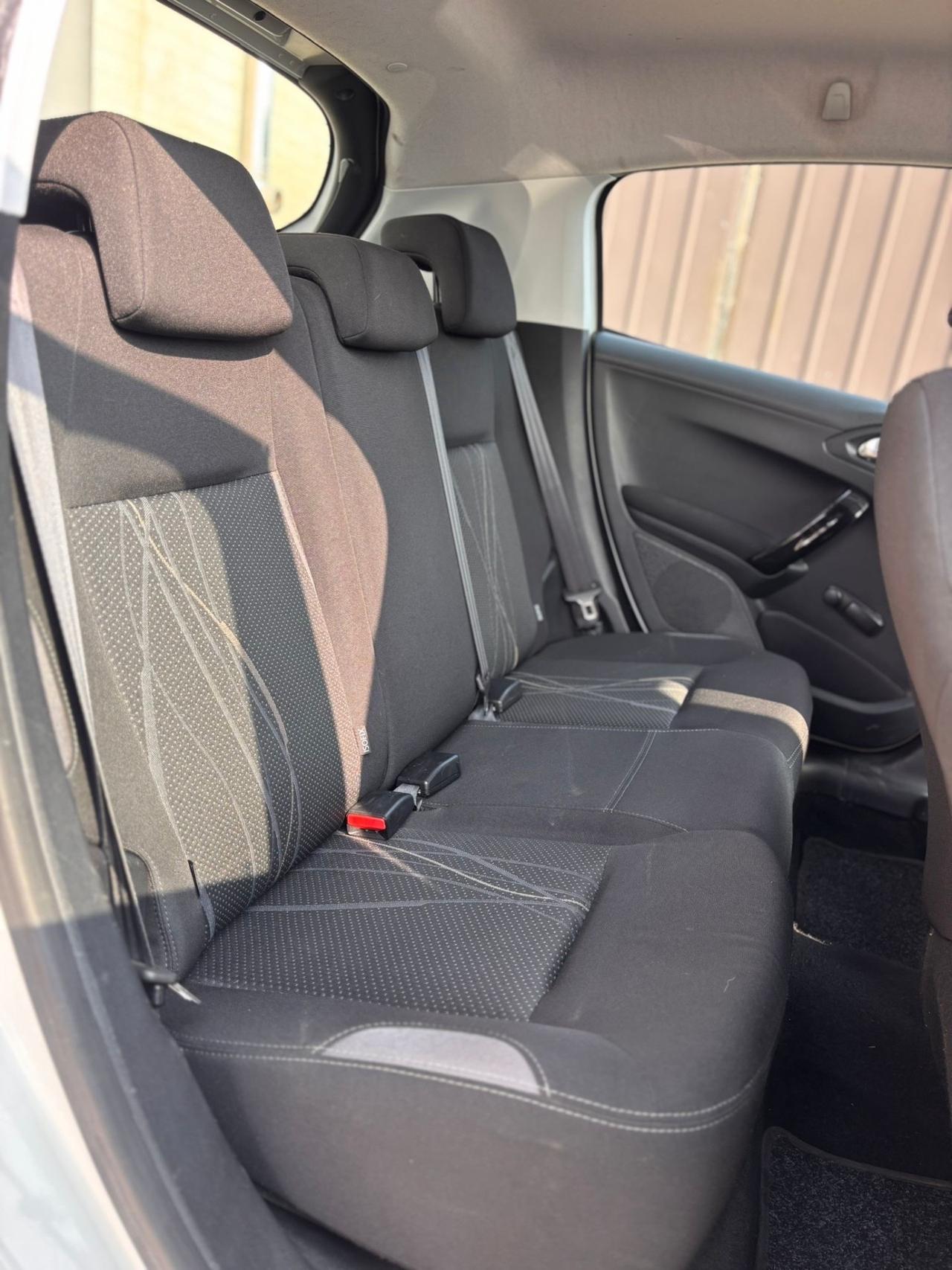 Peugeot 208 1.2 VTi 82 CV 5 porte Allure