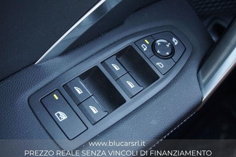 BMW X1 sDrive 18d X-Line DCT