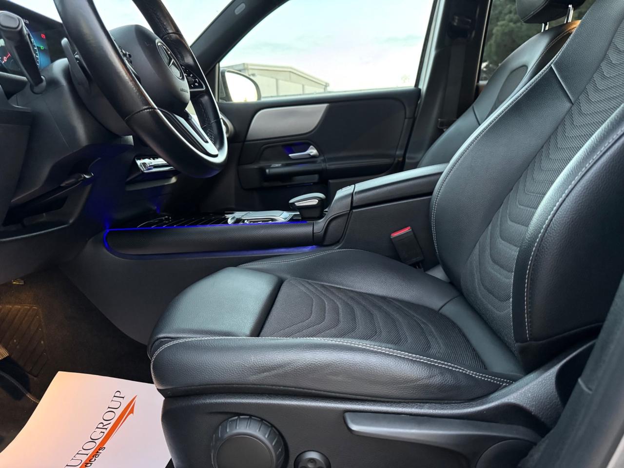 MERCEDES GLB 180d Sport - Luci Ambient Navi 18