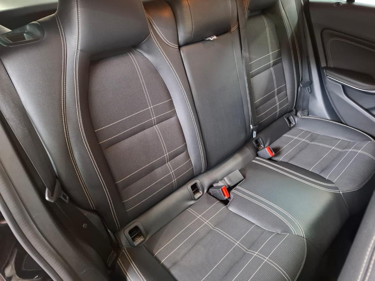 Mercedes-benz CLA 200 d S.W. Premium full optional