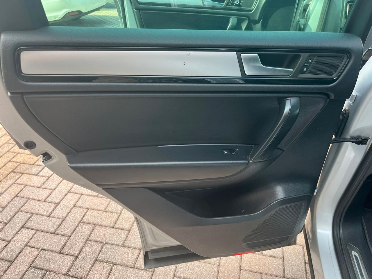 Volkswagen Touareg 3.0 TDI tiptronic RLINE GANCIO DI TRAINO
