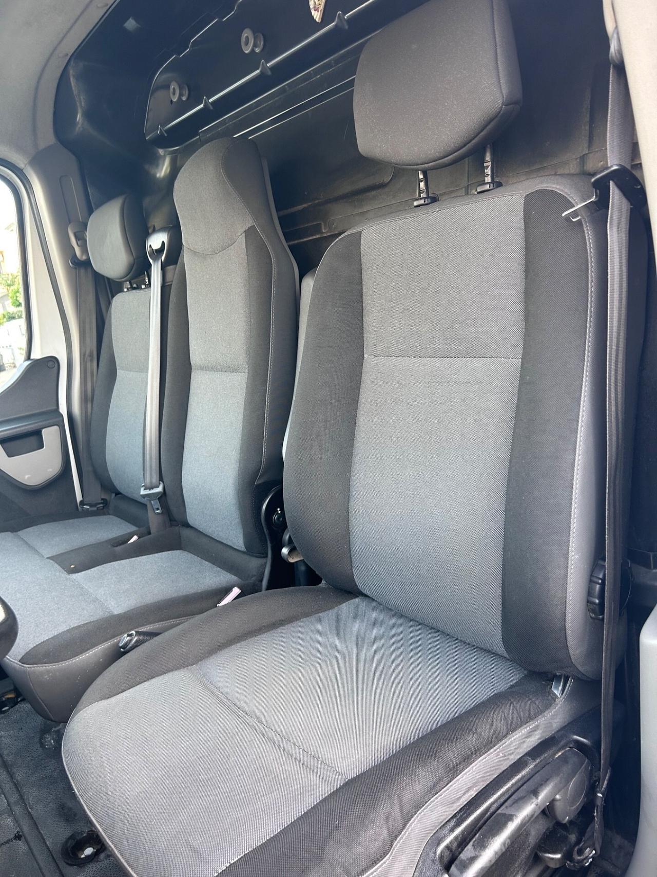 Renault Master T35 2.3 dCi/125 TP PL-SL-TM-RG Furg