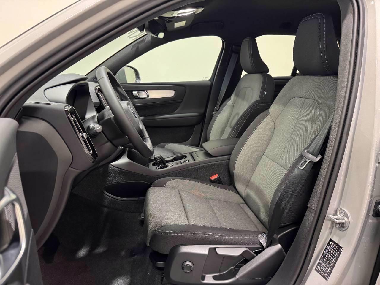 VOLVO XC40 B3 CORE AUTO