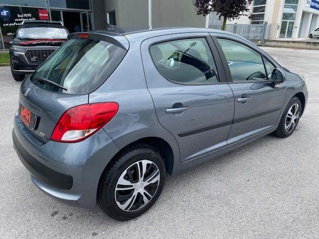 PEUGEOT 207 1.4 75CV 5p. "NEOPATENTATI"