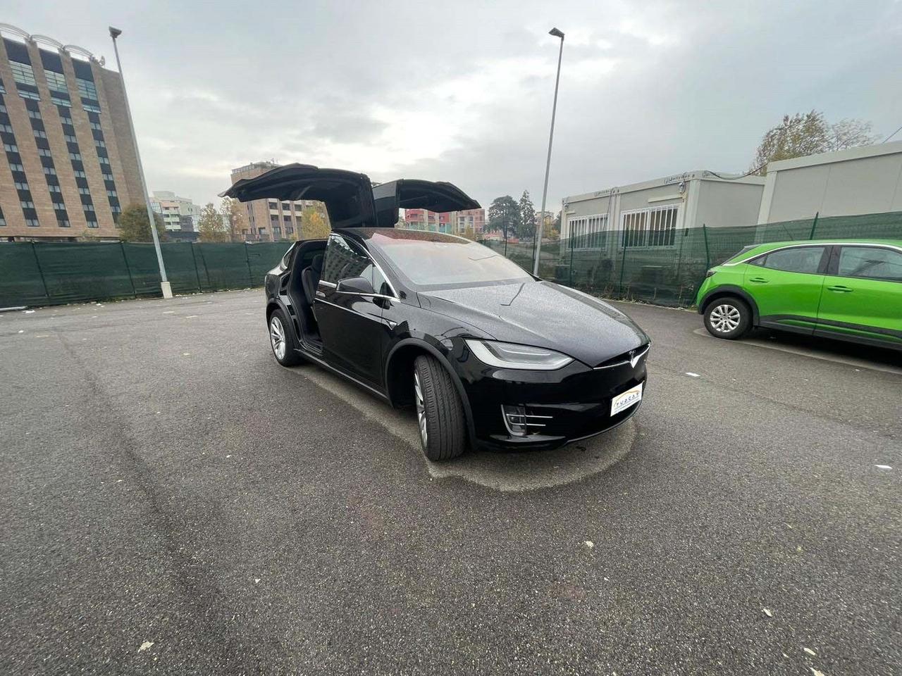 Tesla Model X Long Range 100 D