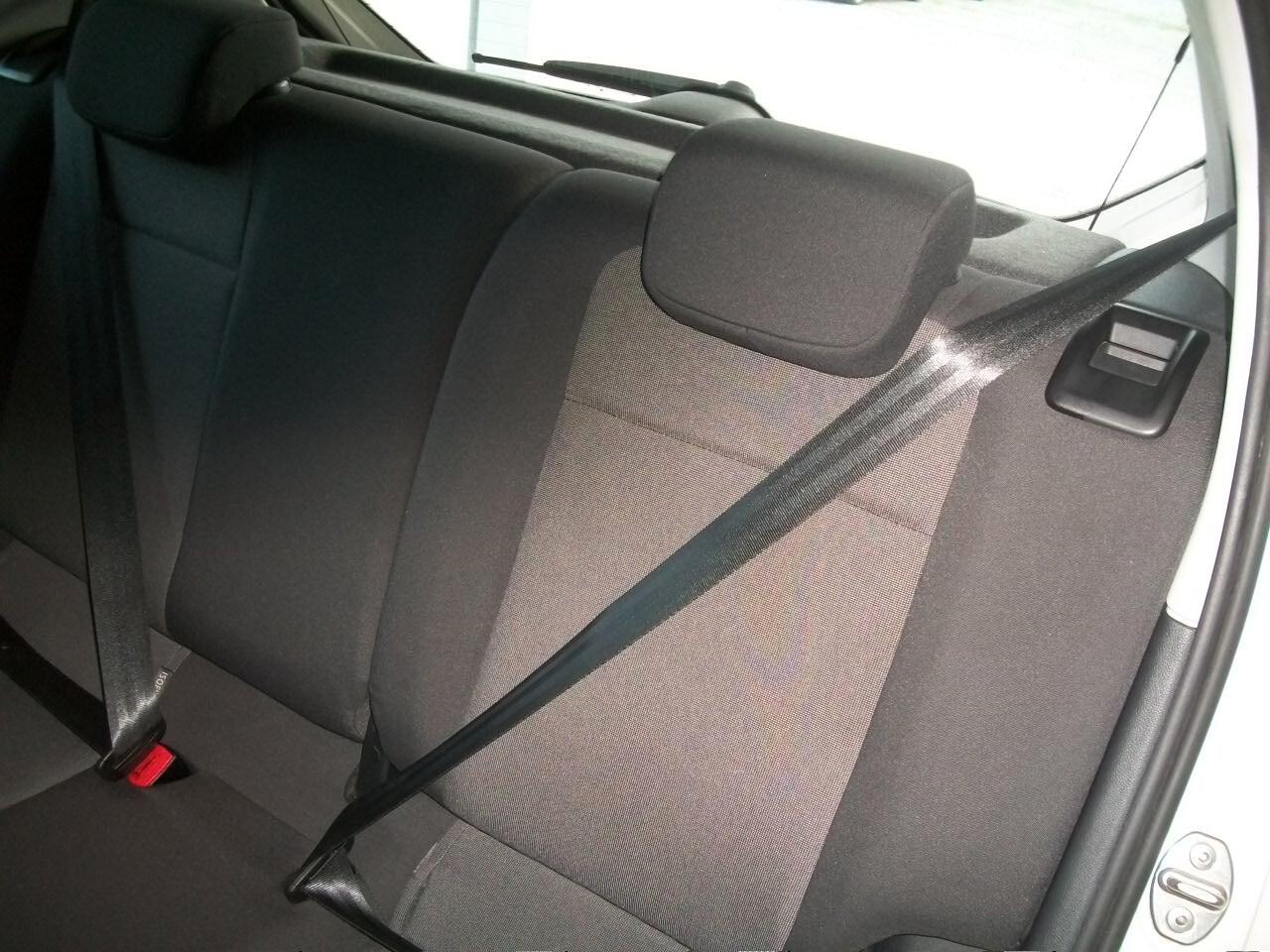 Volkswagen up! 1.0 5p. move ASG CC999 KW 44 HP 60 EURO 05 BENZINA GARANZIA UN ANNO N 08 GOMME E CERCHI E COPRI CERCHI ESTIVE E QUATRO QUATRO STAGIONI 95/100 SI NEOPATENTATI