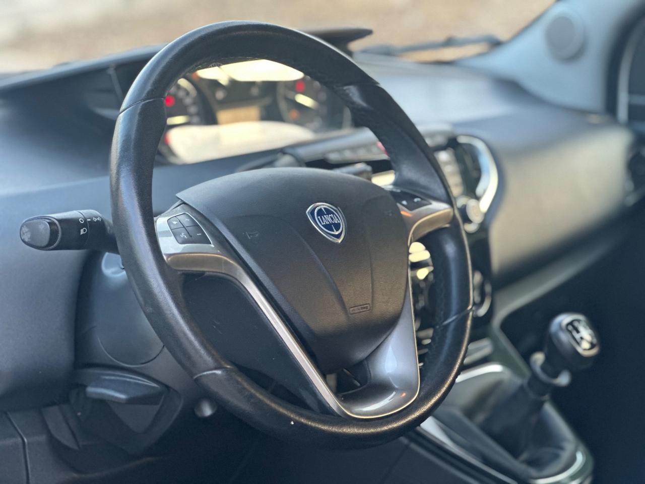 Lancia YPSILON 1.2 GPL 2016 - BELLA