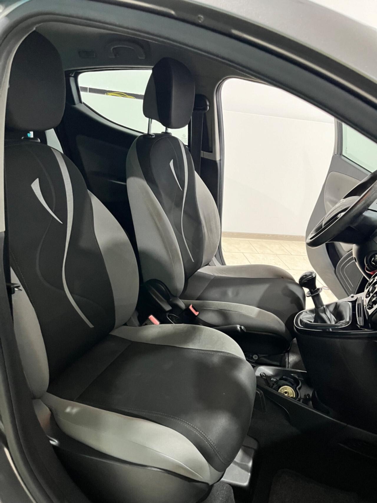 LANCIA YPSILON 1.2 GPL 2012 UNICOPROPRIETARIO