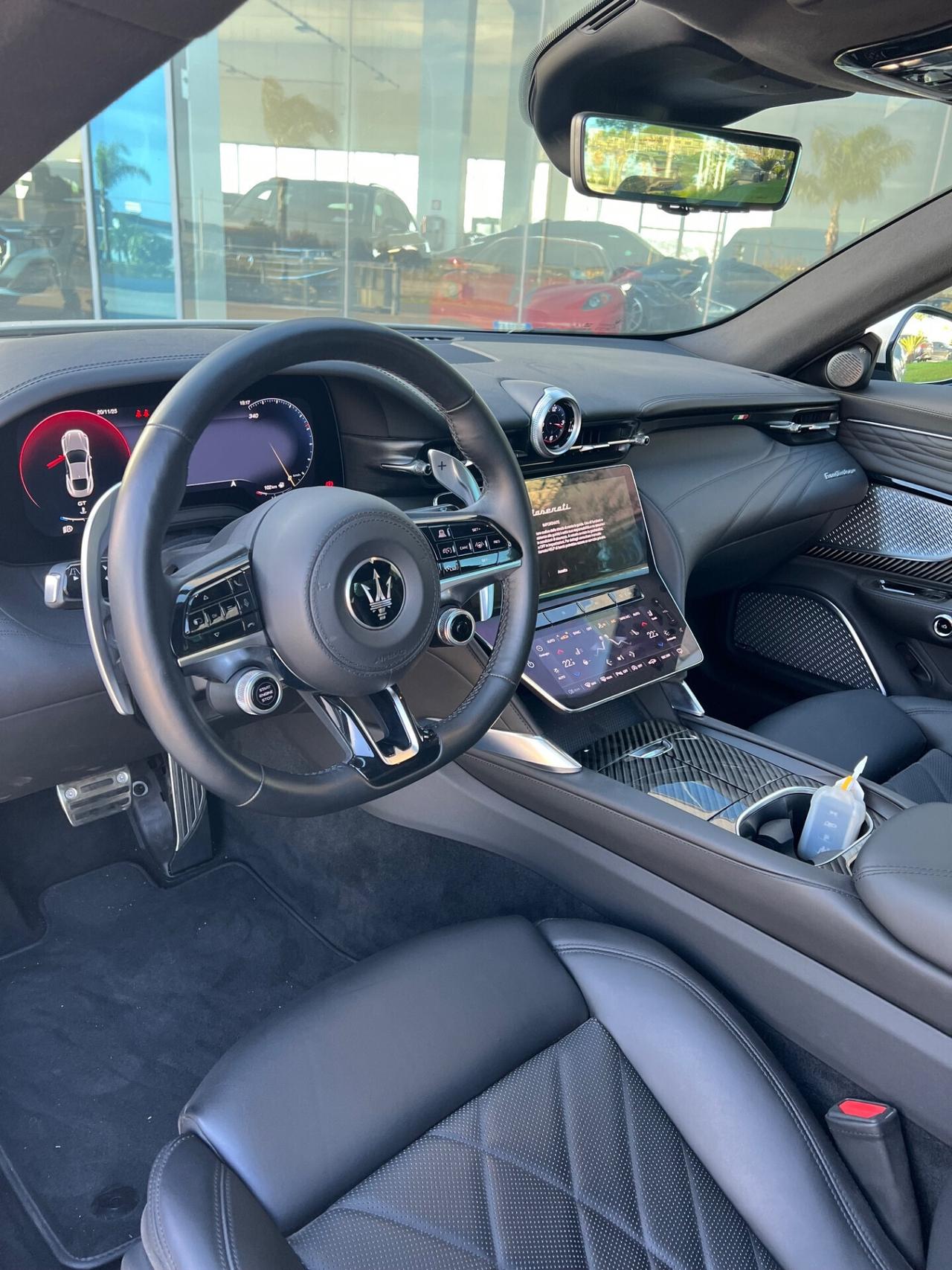 Maserati GranTurismo Modena awd auto possibilità noleggio no scoring