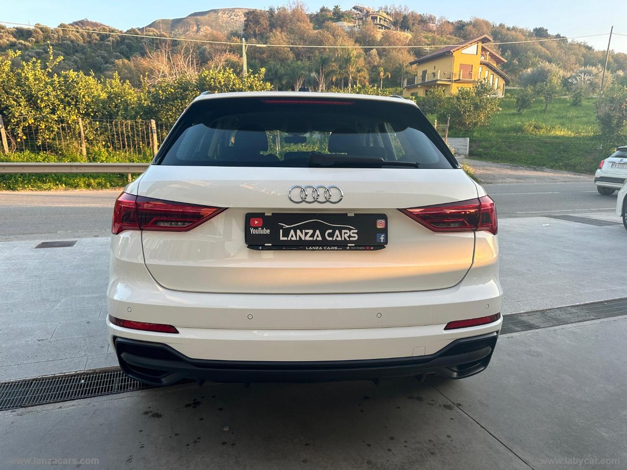 AUDI Q3 35 TDI S line edition