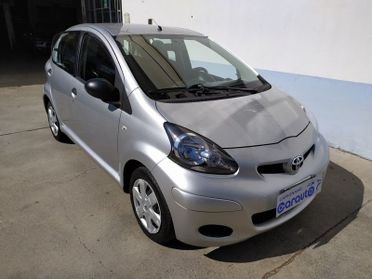 Toyota Aygo Aygo 5p 1.0 Now Connect Fin Zero