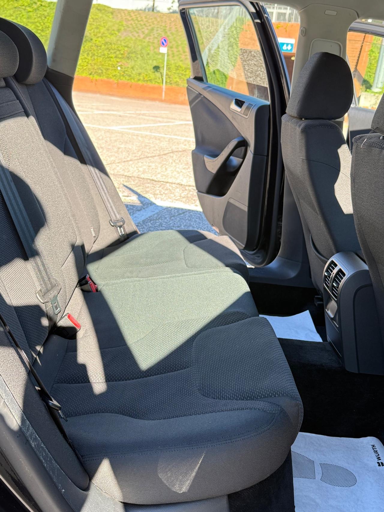 Volkswagen Passat 2.0 TDI DPF Highline EURO 5b