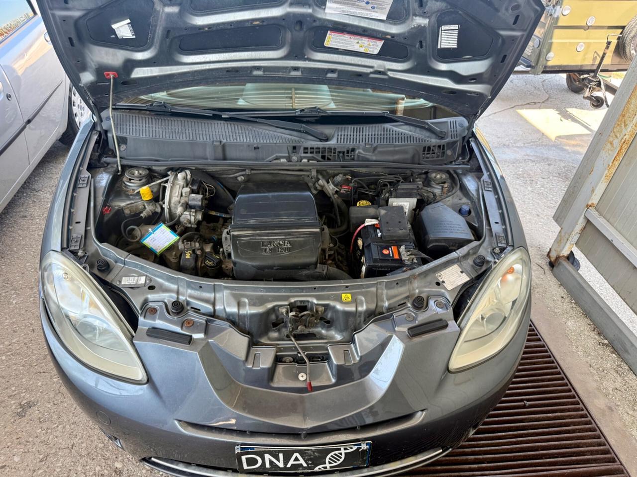 Lancia Ypsilon 1.2 Benzina/Metano NEOPATENTATI