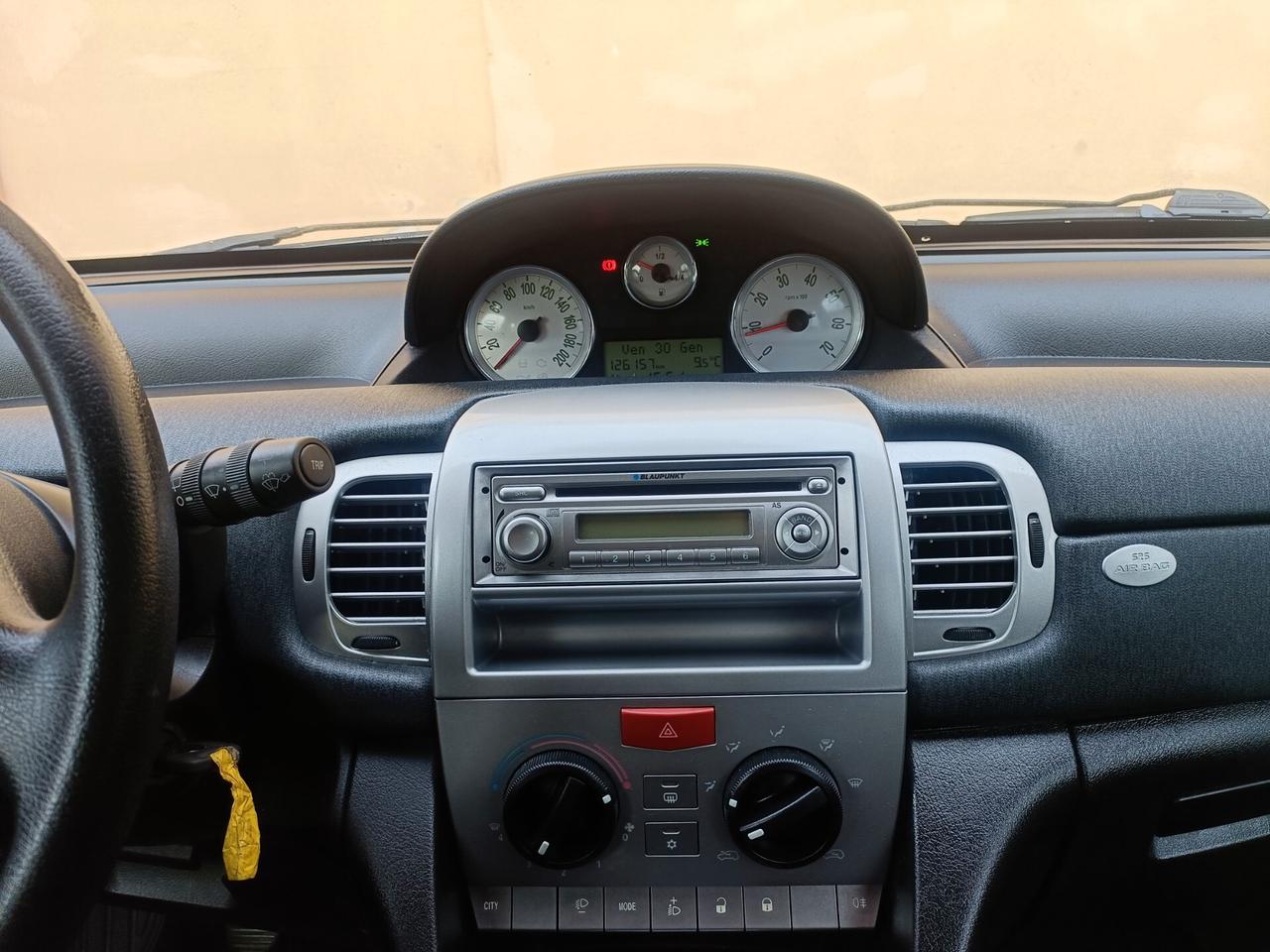 Lancia Ypsilon 1.2 Argento