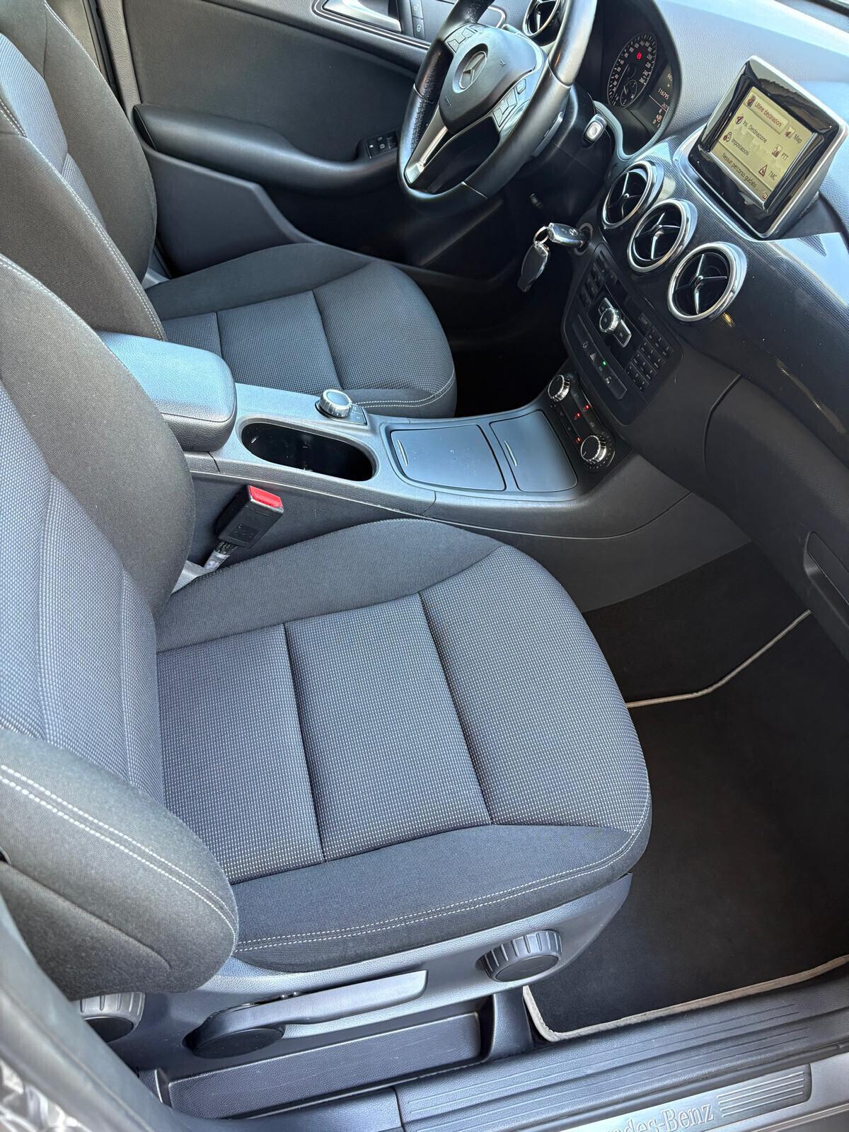 Mercedes-benz B 180 B 180 CDI Automatic Premium