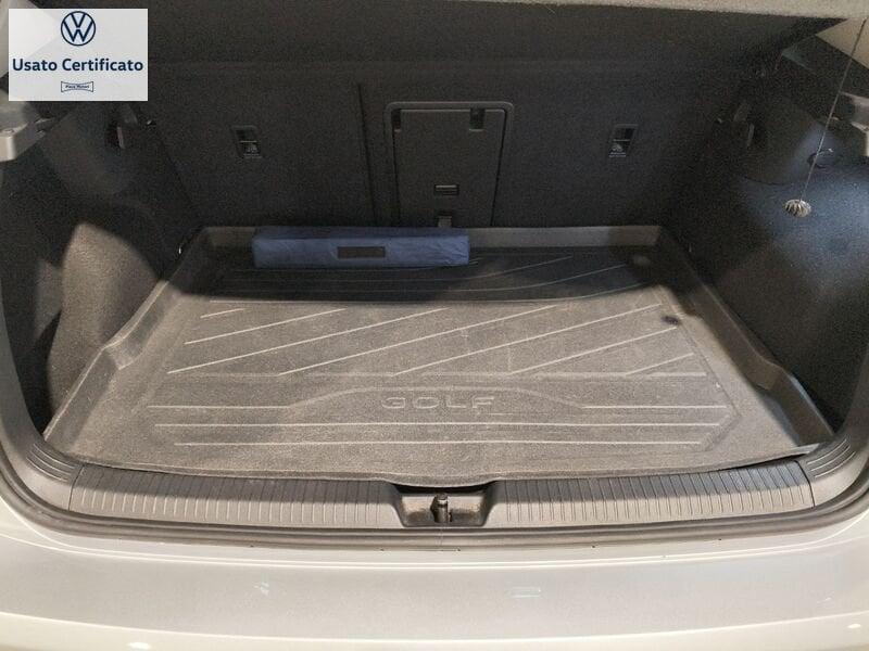 Volkswagen Golf 8 Life 2.0 TDI SCR 85 kW (115 CV) Manuale