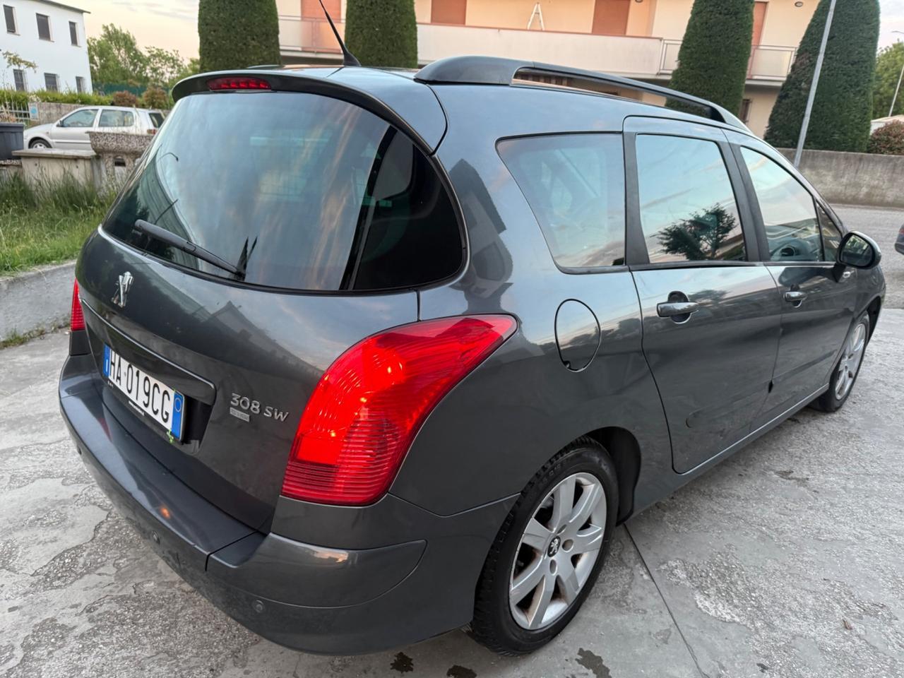 Peugeot 308 1.6 DIESEL START&STOP 2013 NEOPATENTATI