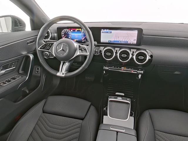 MERCEDES-BENZ CLA 180 Automatic Progressive Advanced