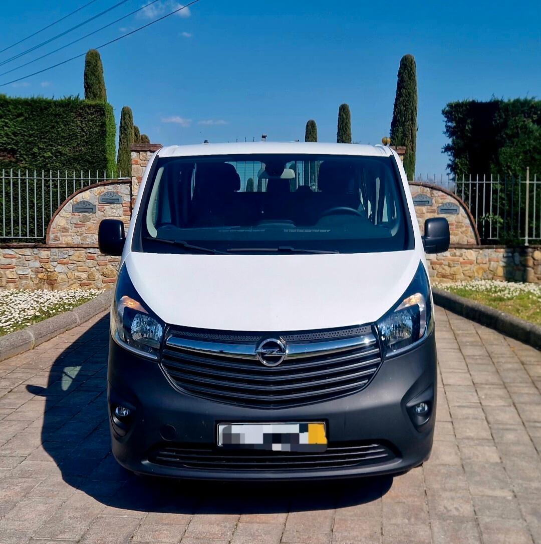 Opel Vivaro Combi 8 posti