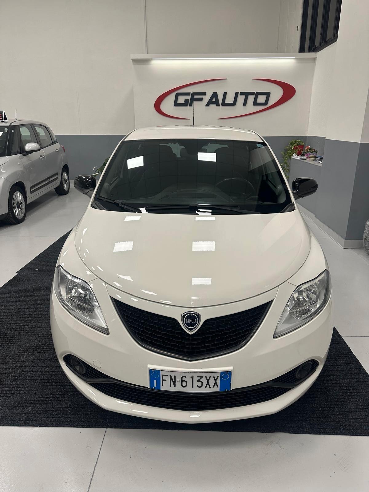Lancia Ypsilon 1.2 69 CV 5 porte Platinum