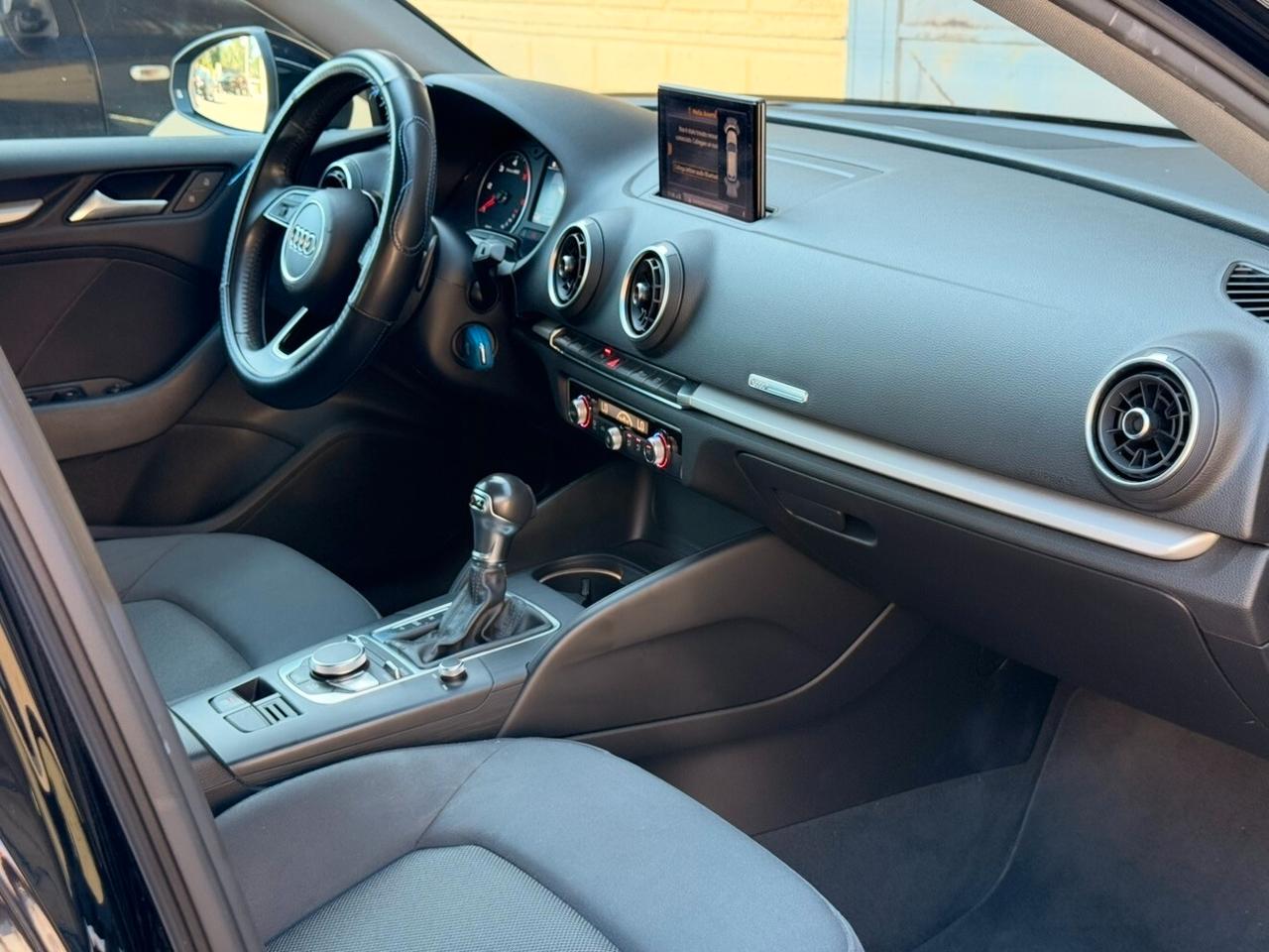 Audi A3 SportBack 30 TDI S Tronic