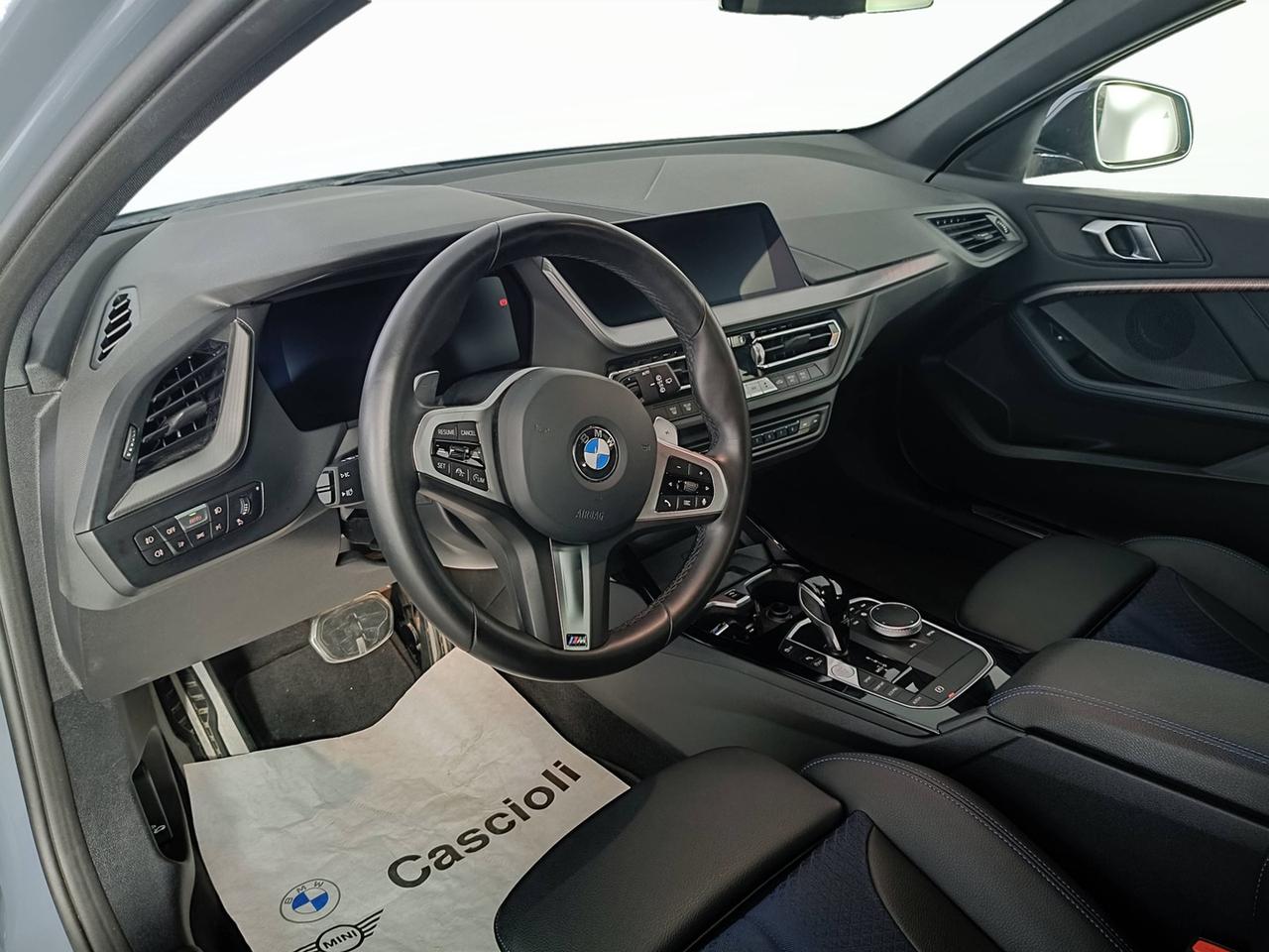 BMW Serie 1 F40 - 118d Msport auto