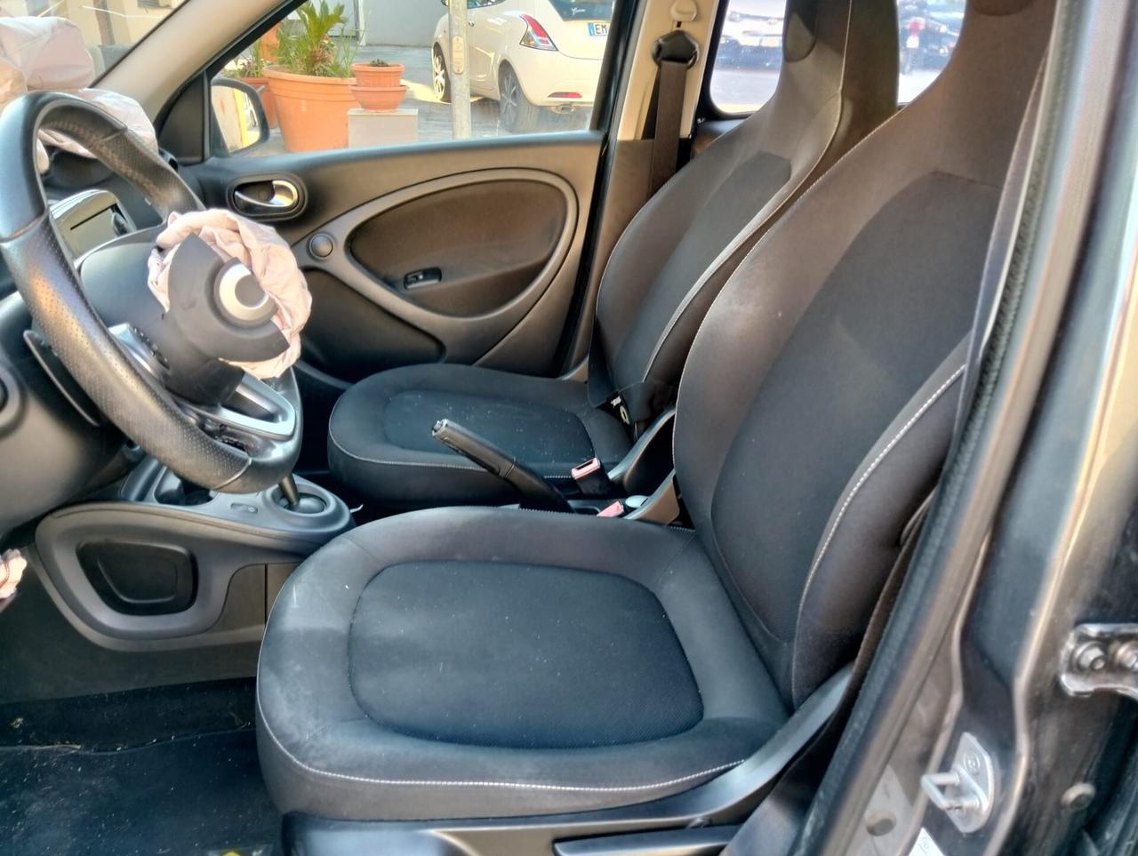 Smart ForFour 900 Turbo twinamic 2018 SINISTRATA