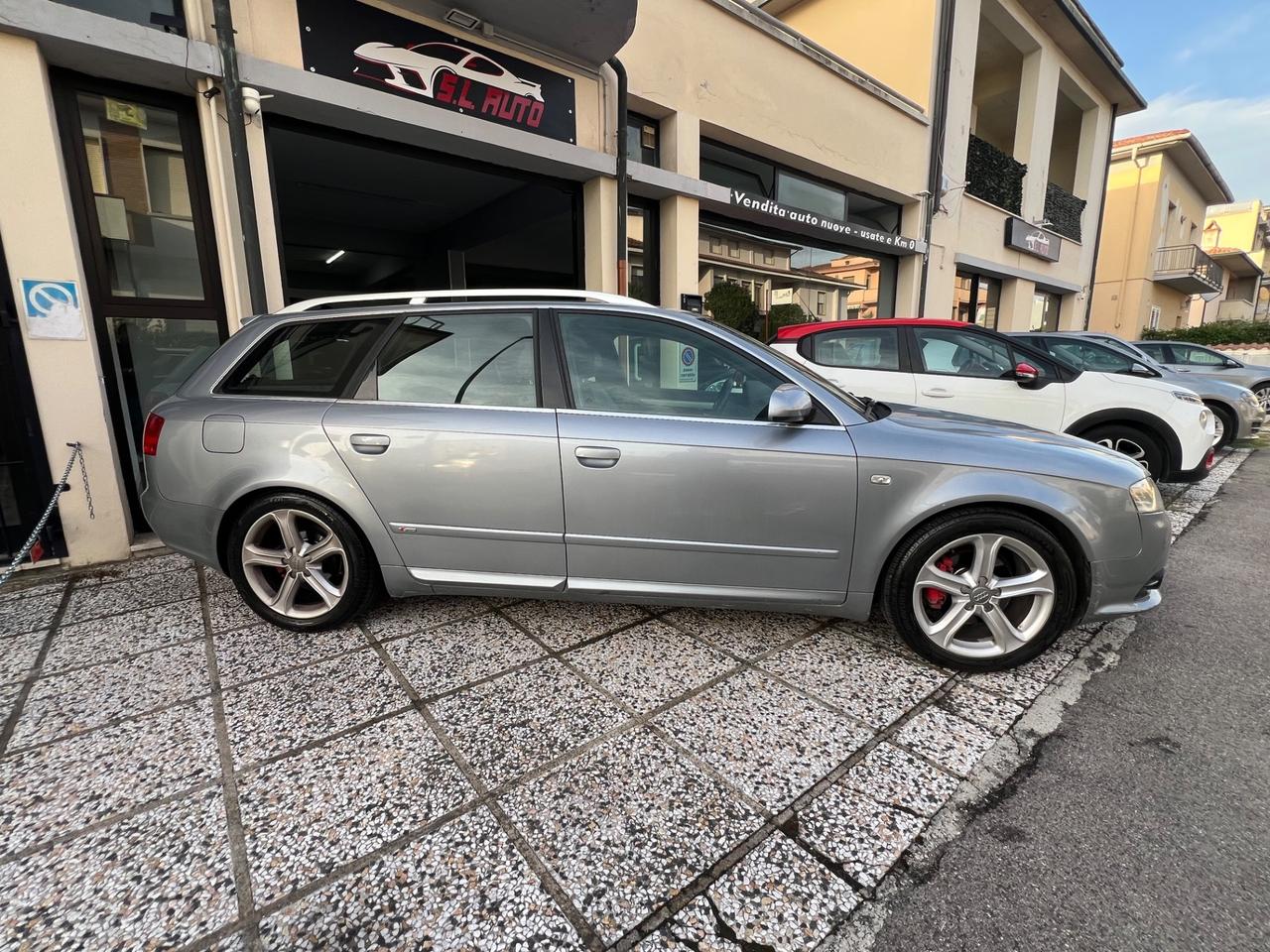 Audi A4 2.0 16V TDI S-LINE