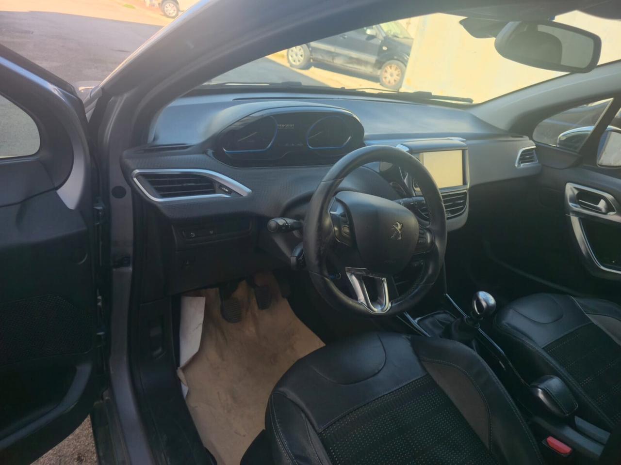 Peugeot 2008 BlueHDi 120 S&S Black Matt