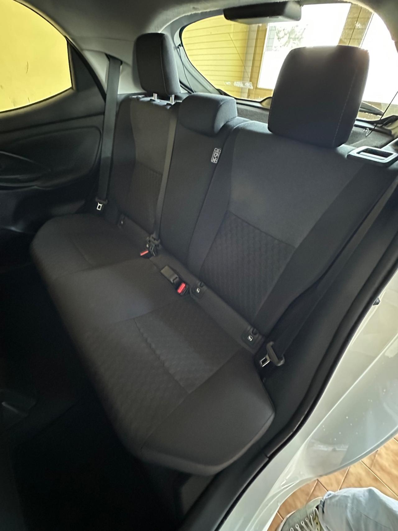 Toyota Yaris 1.0benz. 51.000km