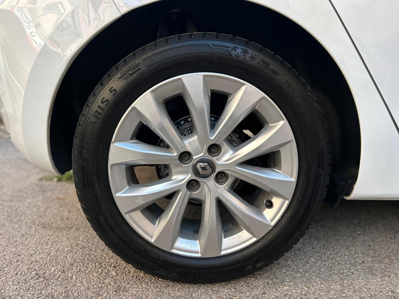 RENAULT CLIO ADATTA PER NEOPATENTATI - ANNO 2020 - Cc 1.0 - Cv 100
