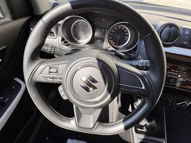 Suzuki Swift 1.2 4wd AllGrip* Navi* AppCar*AndroidAuto*