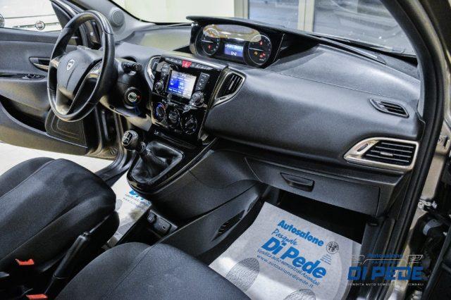 LANCIA Ypsilon 1.2 69 CV 5 porte Gold