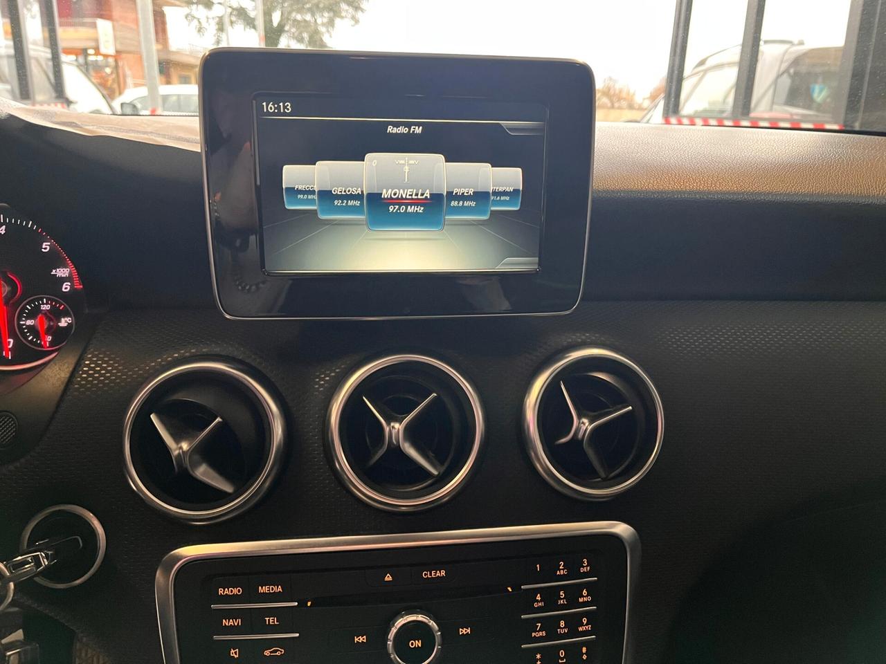 Mercedes-benz A 180 d Business