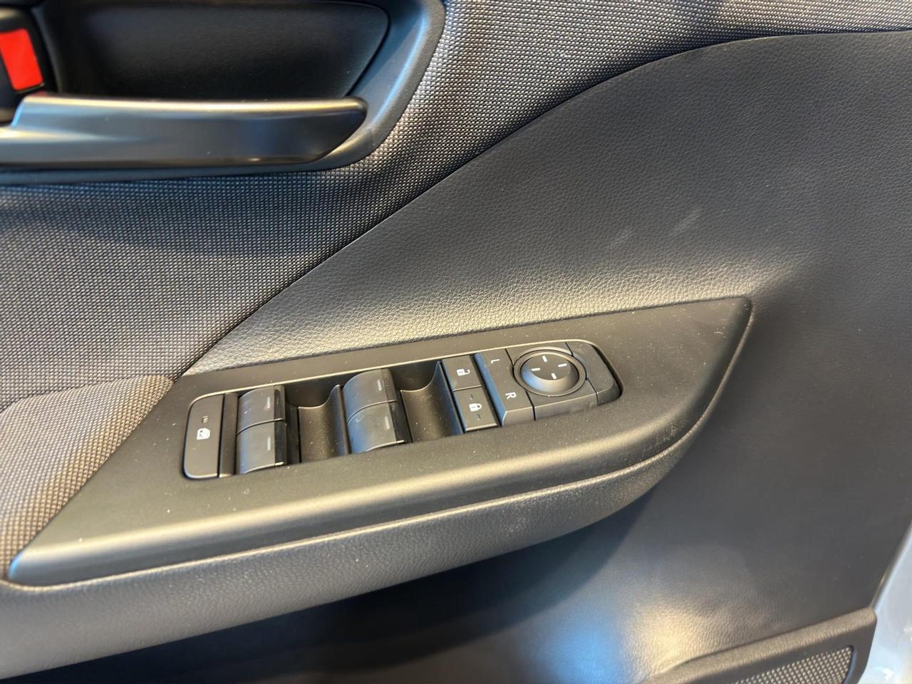 Toyota C-HR 1.8 hev Active fwd e-cvt