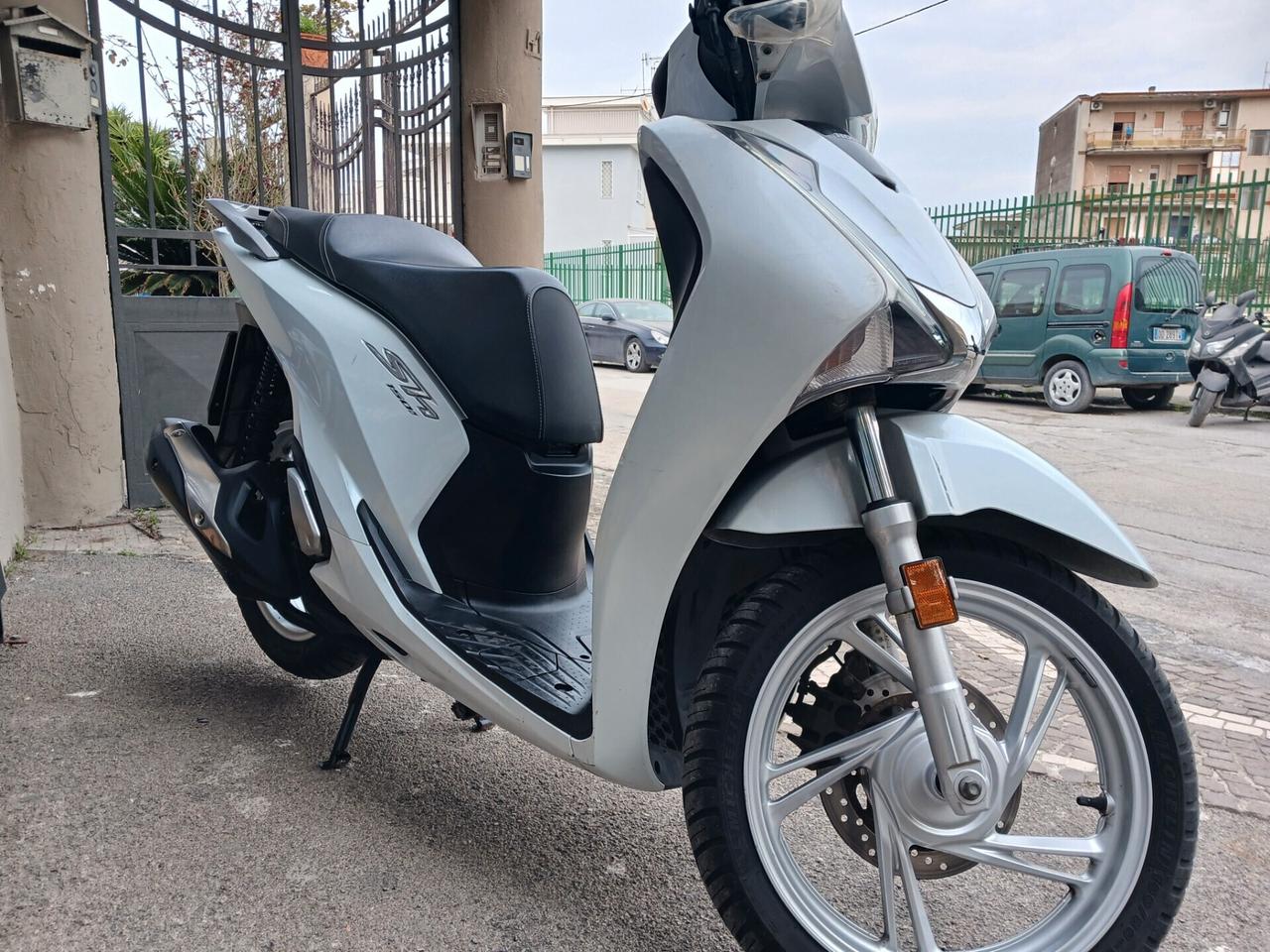 Honda SH 150 GARANTITO 12 MESI
