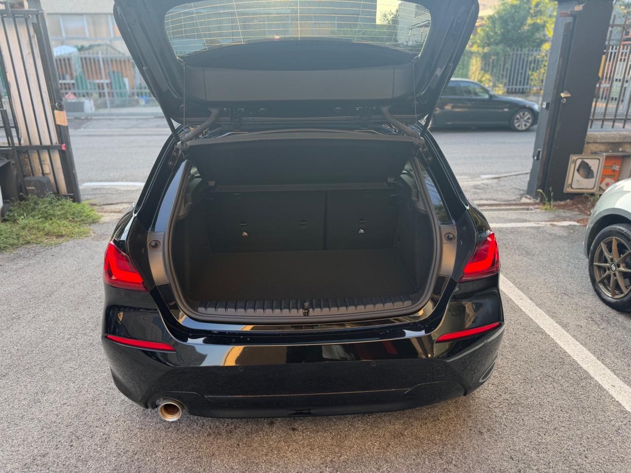 Bmw 118 118i 5p. Colorvision Edition