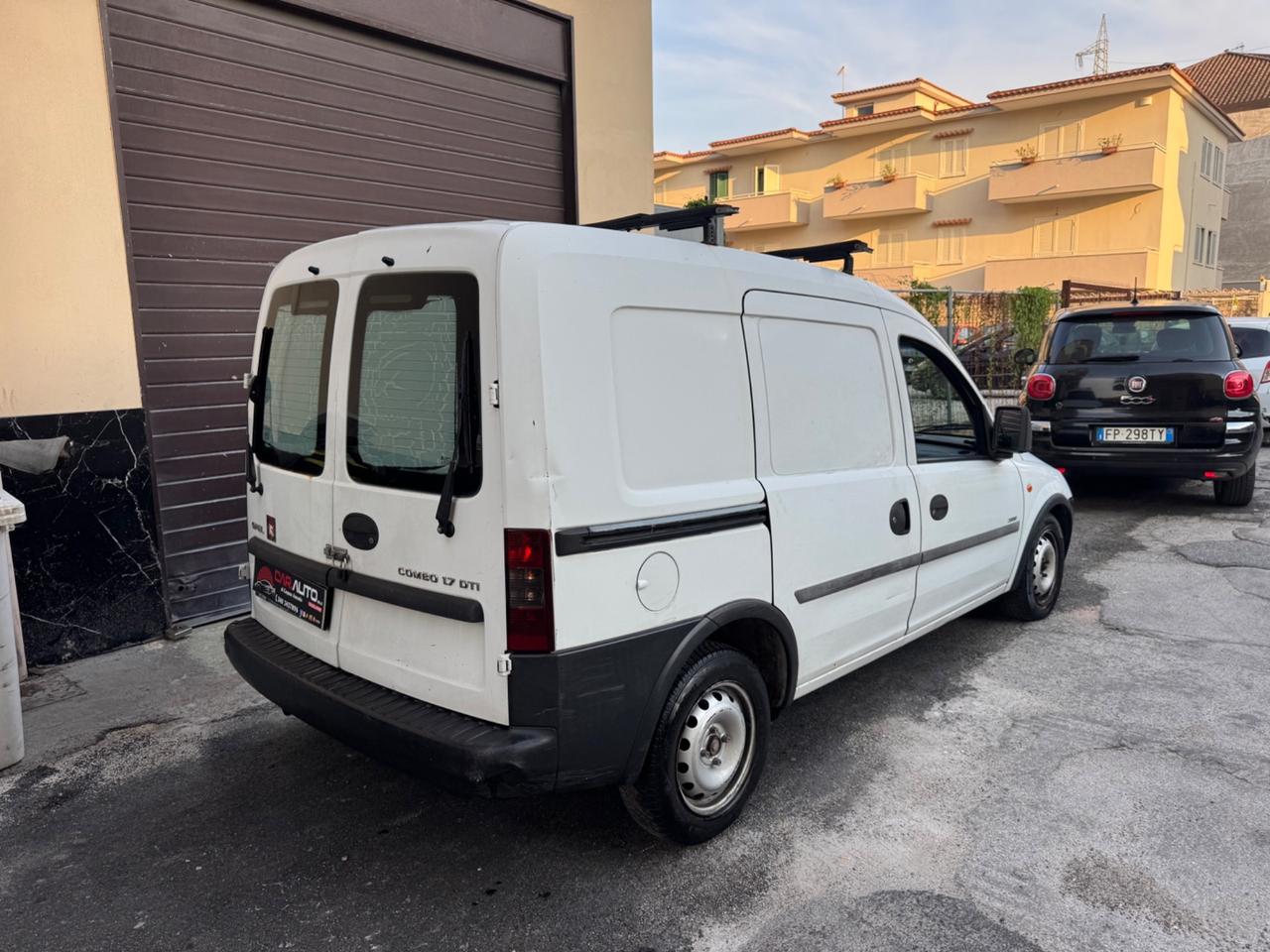Opel Combo 1.7 DI 4p. Van Vetrato