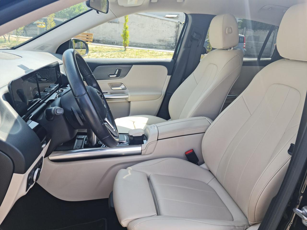 Mercedes-Benz CLA 250 PREMIUM #6265