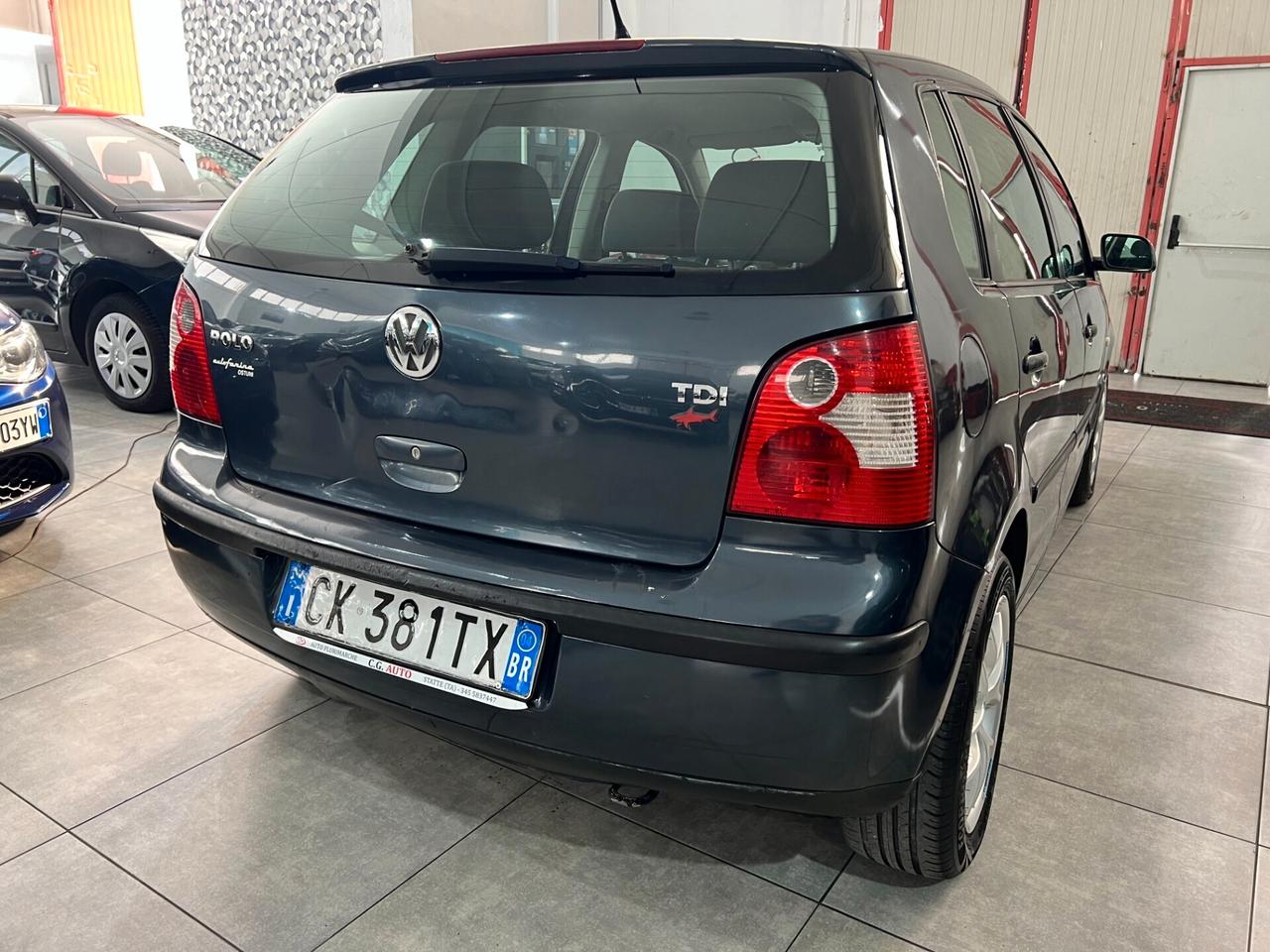 Volkswagen Polo 1.4 75 CV -Trendline - 2004