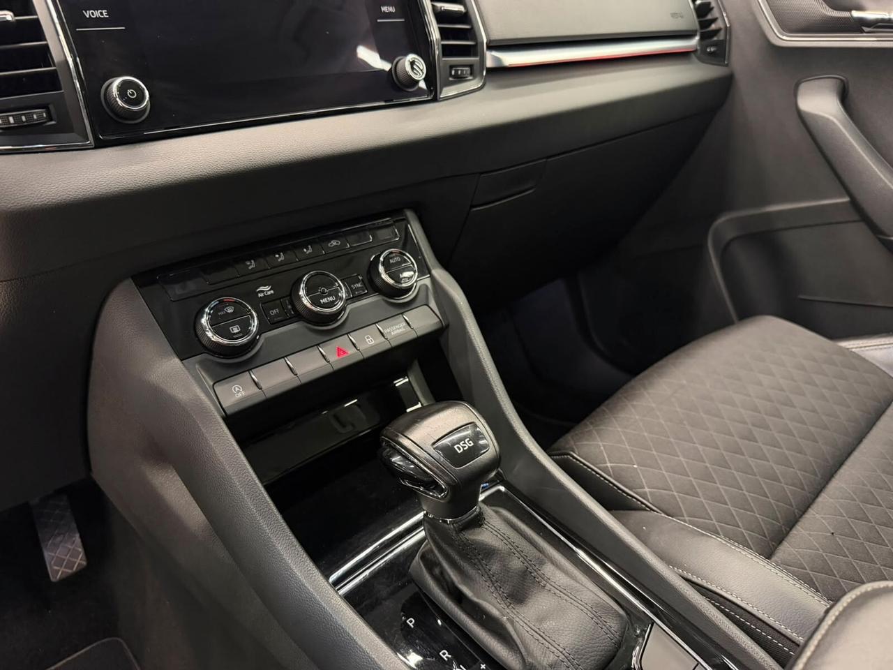 Skoda Karoq 1.6 TDI DSG-KM CERTIFICATI-12 MESI GARANZIA-PERMUTE